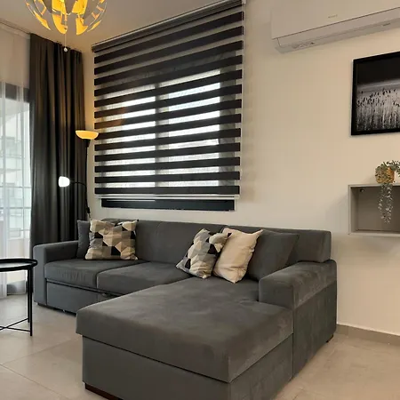Caesar & Collection Pools & Long Family Bedroom