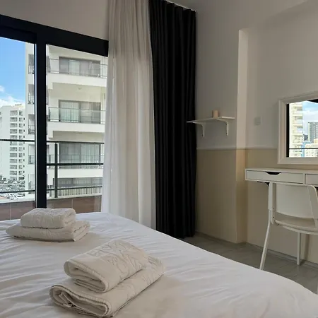 דירה Caesar & Collection Pools & Long Family Bedroom